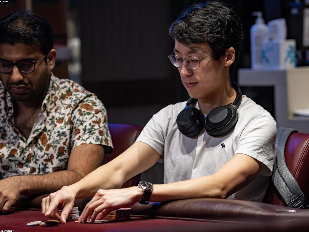 សារៈសំខាន់នៃច្បាប់នៅក្នុងការលេងប៉ូកឺរ